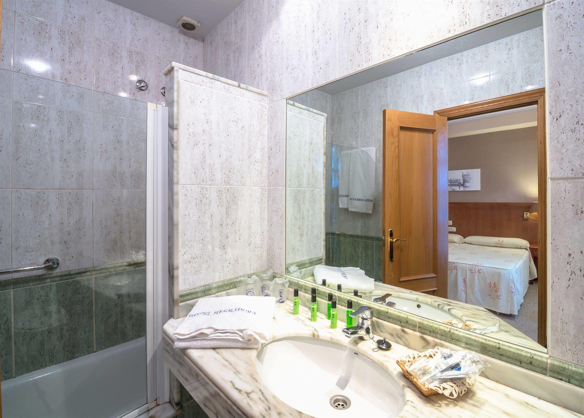 Hotel Herradura Santiago de Compostela Eksteriør billede